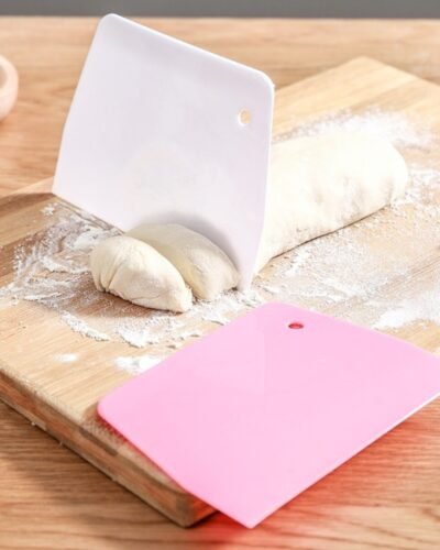 1/2 Pcs Useful Curved Cream Spatula DIY Pastry Cutters Fondant Dough Scraper Cake Cutter Pastry Baking Tool Kitchen Accessories